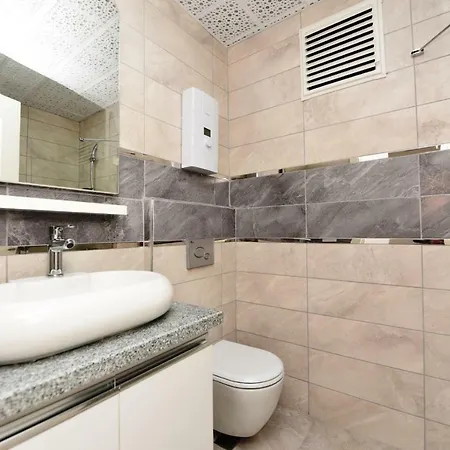 Armoni Deluxe Apartamento *